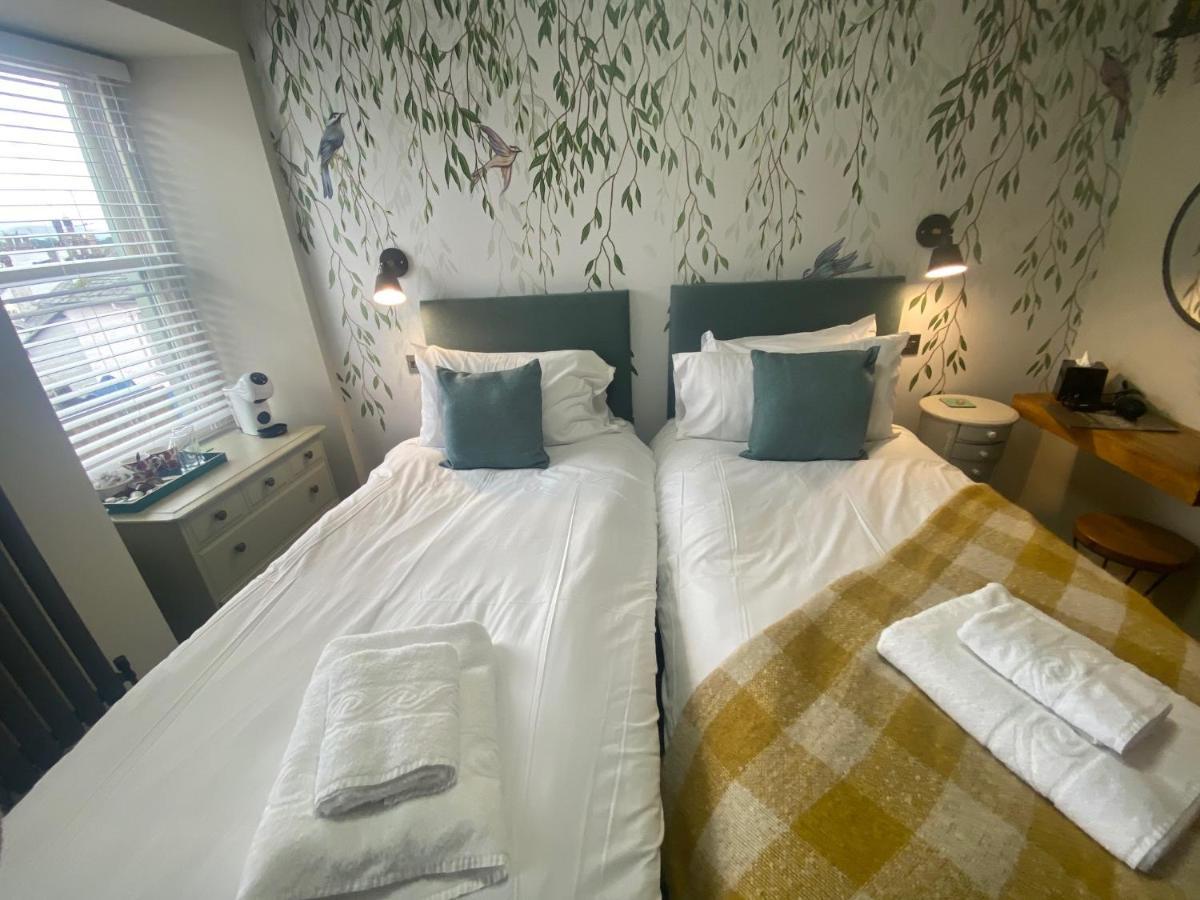 Bed and Breakfast The Hive At Poppi-Red Хоуксхед Экстерьер фото